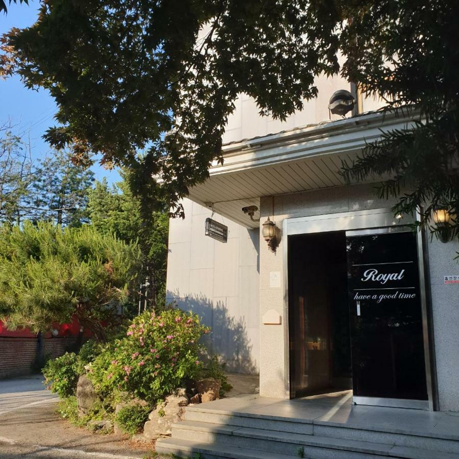 Pocheon Royal Hotel Exterior foto