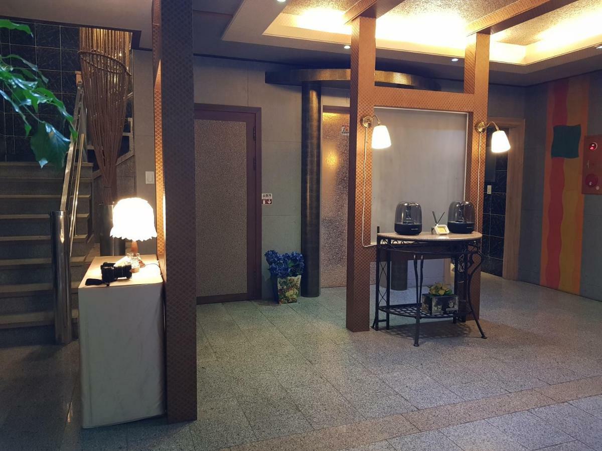 Pocheon Royal Hotel Exterior foto